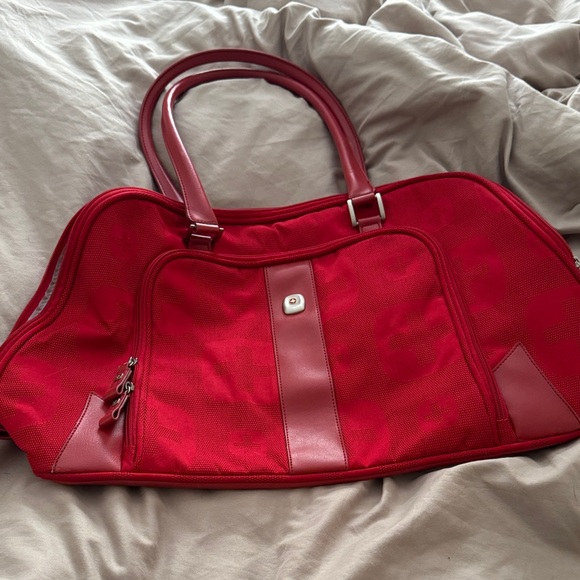 SwissGear Red Travel Bag - Picture 1 of 8